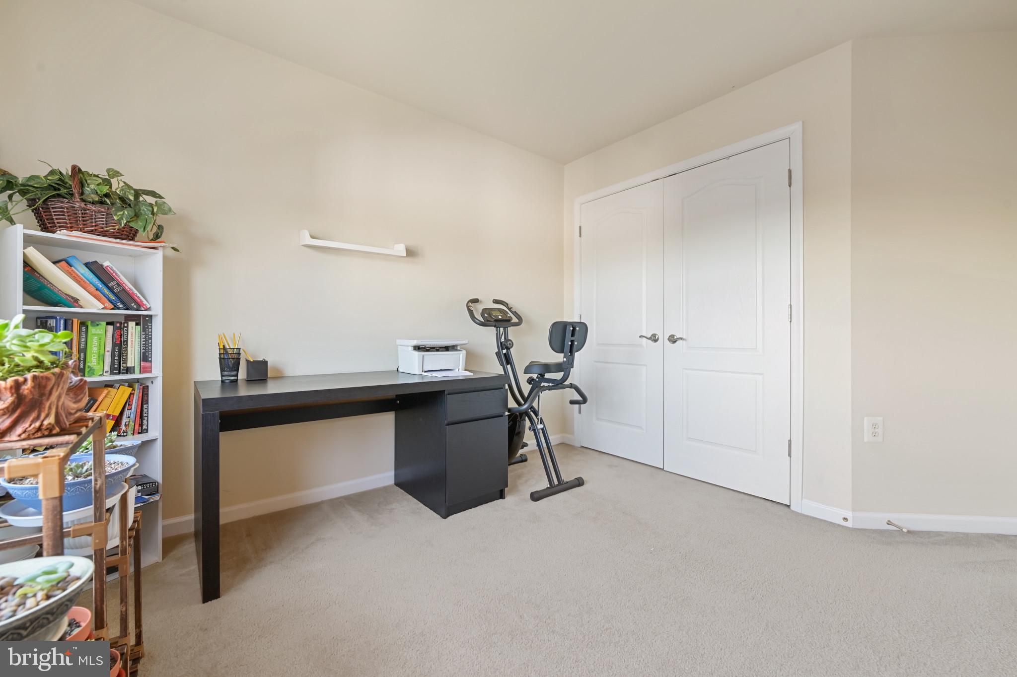 11704 Leesborough Cir