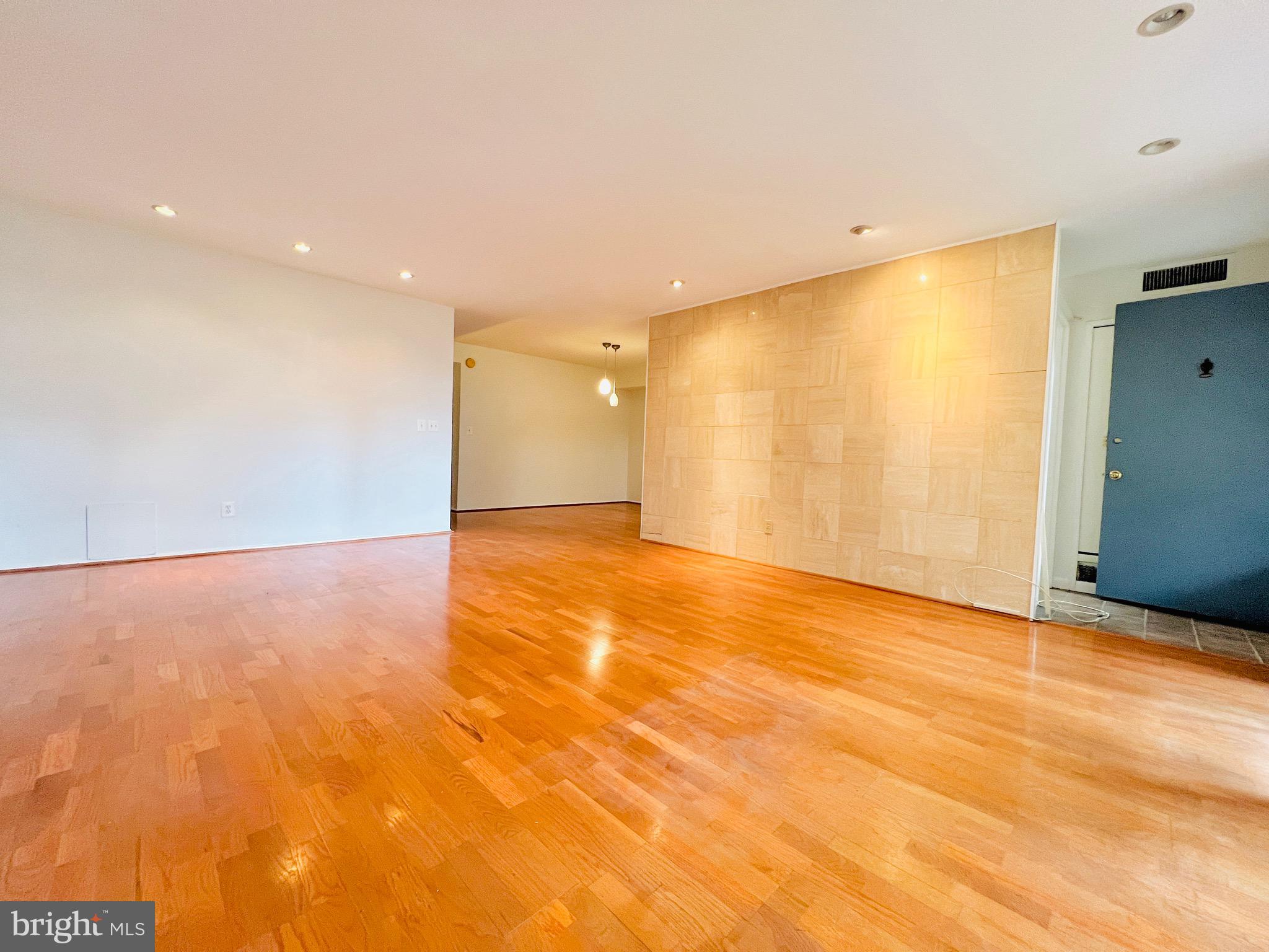 7551 SPRING LAKE DRIVE B1