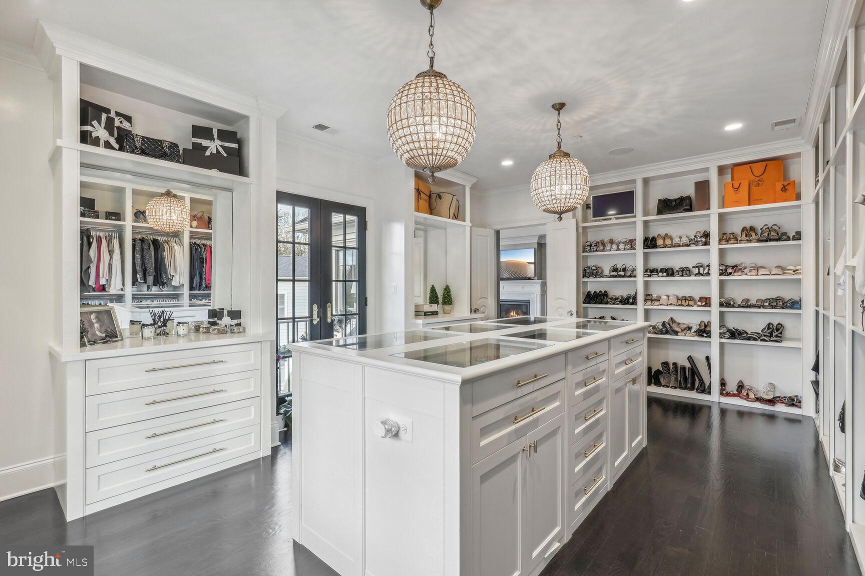 5609 Wilson Ln