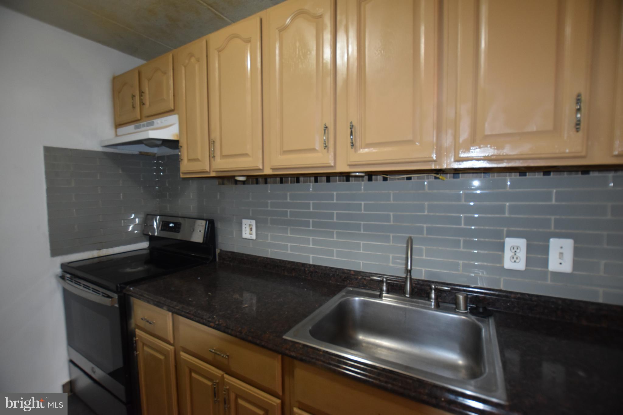 3301 Hewitt Ave #505