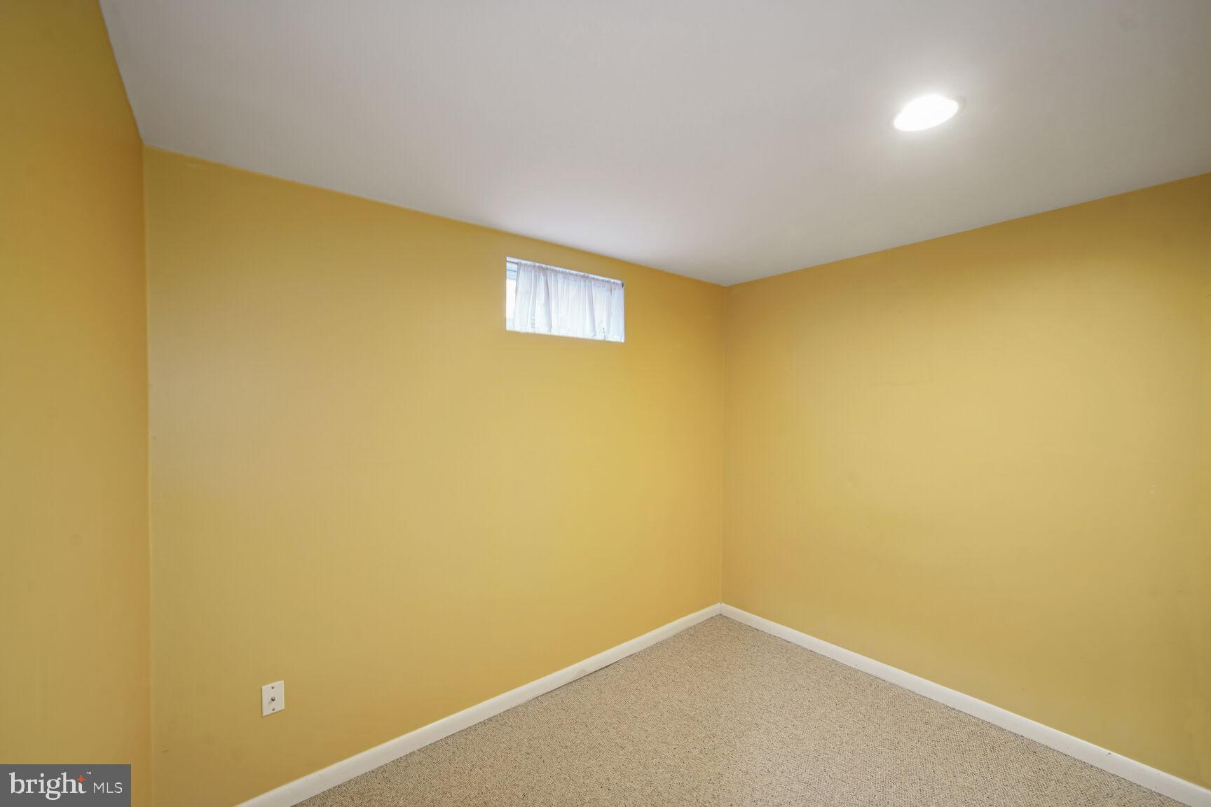 21214 Virginia Pine Ter