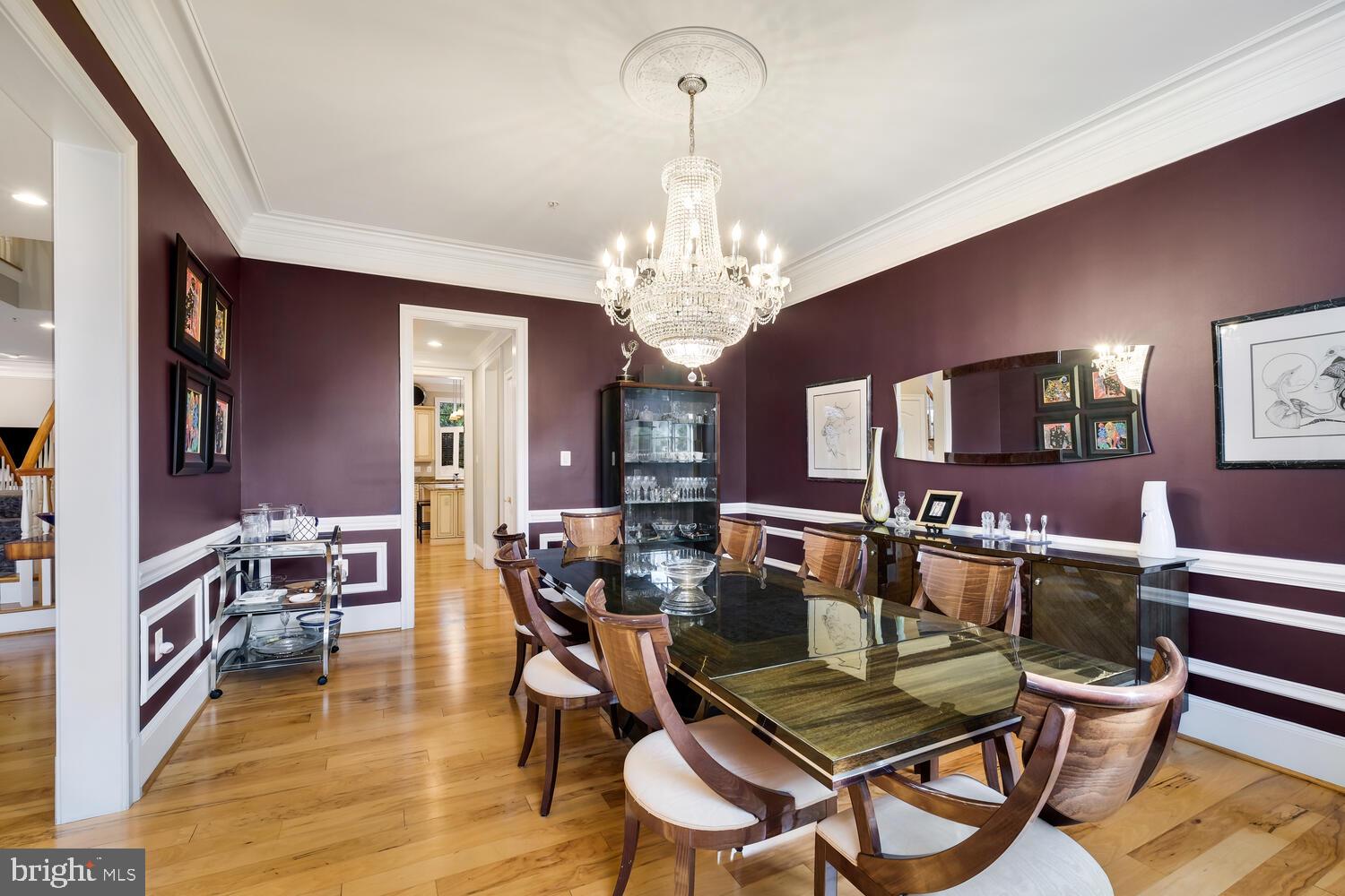 6111 Rosemont Cir