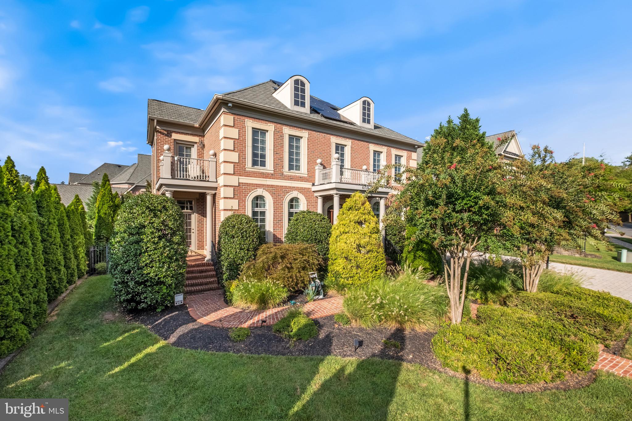 6111 Rosemont Cir