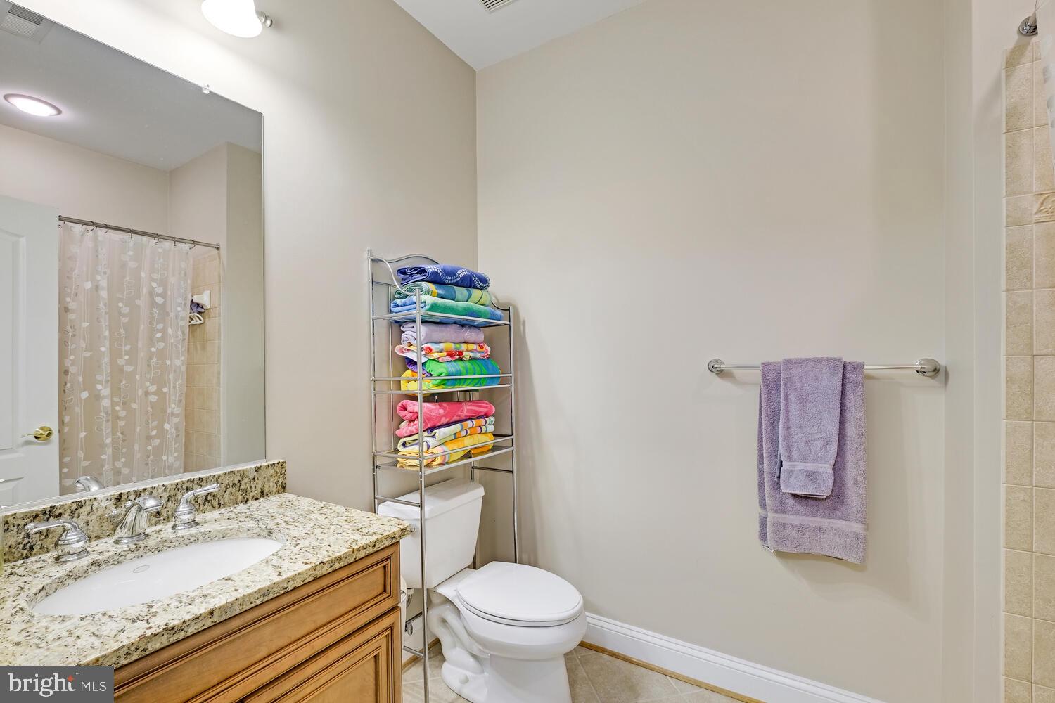6111 Rosemont Cir