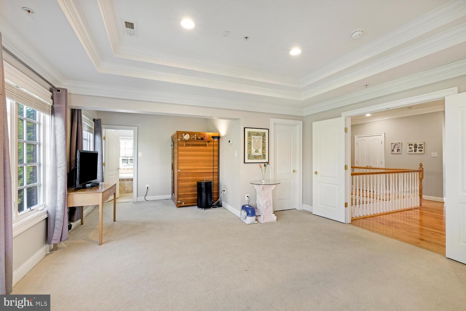 6111 Rosemont Cir