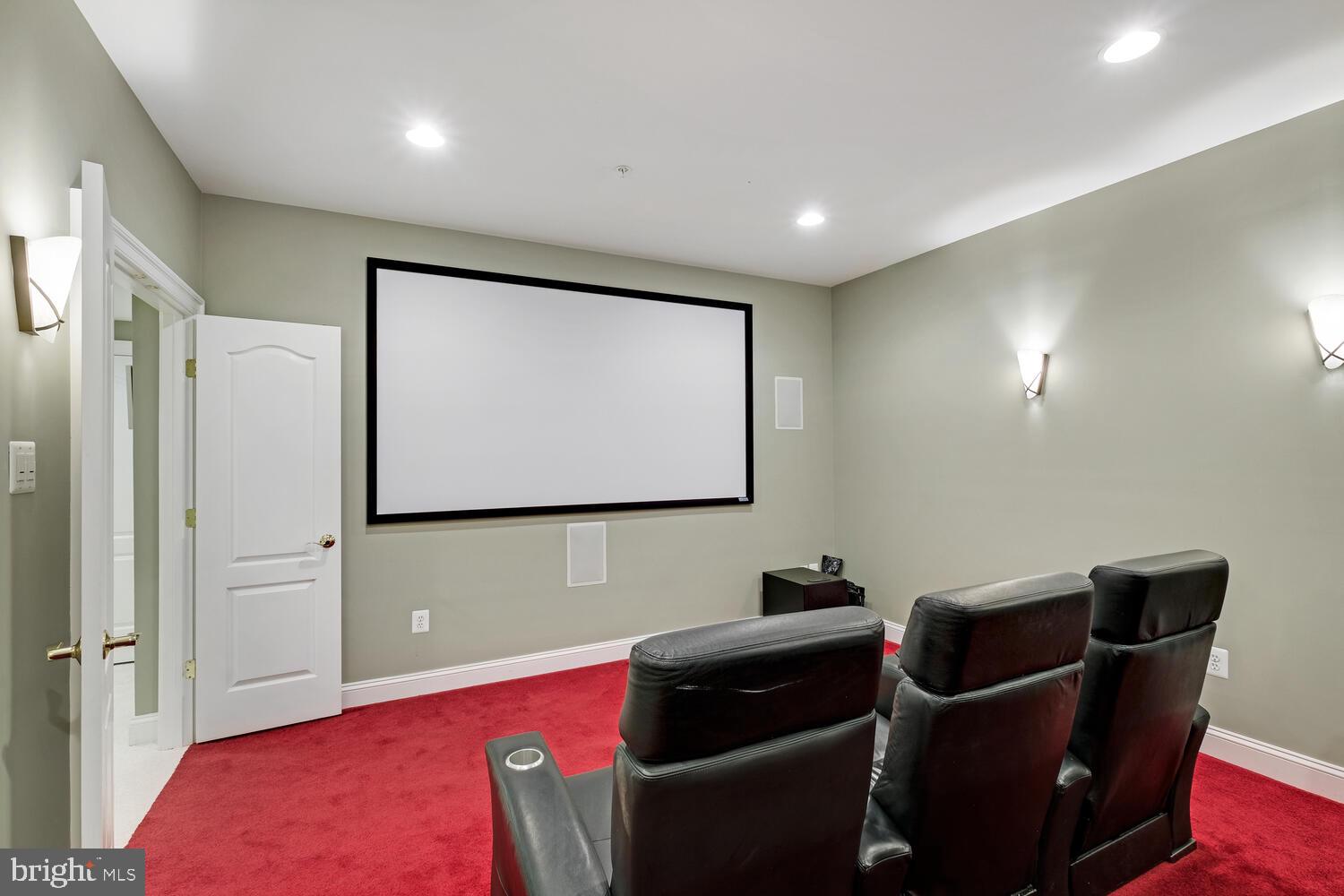 6111 Rosemont Cir