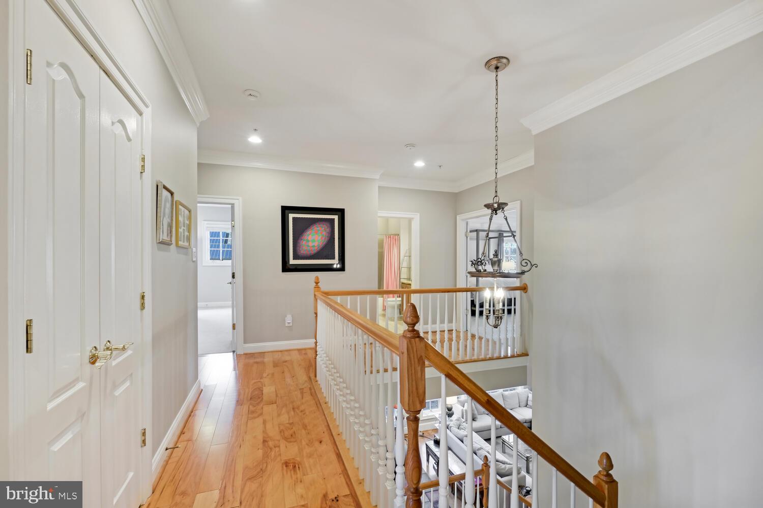 6111 Rosemont Cir