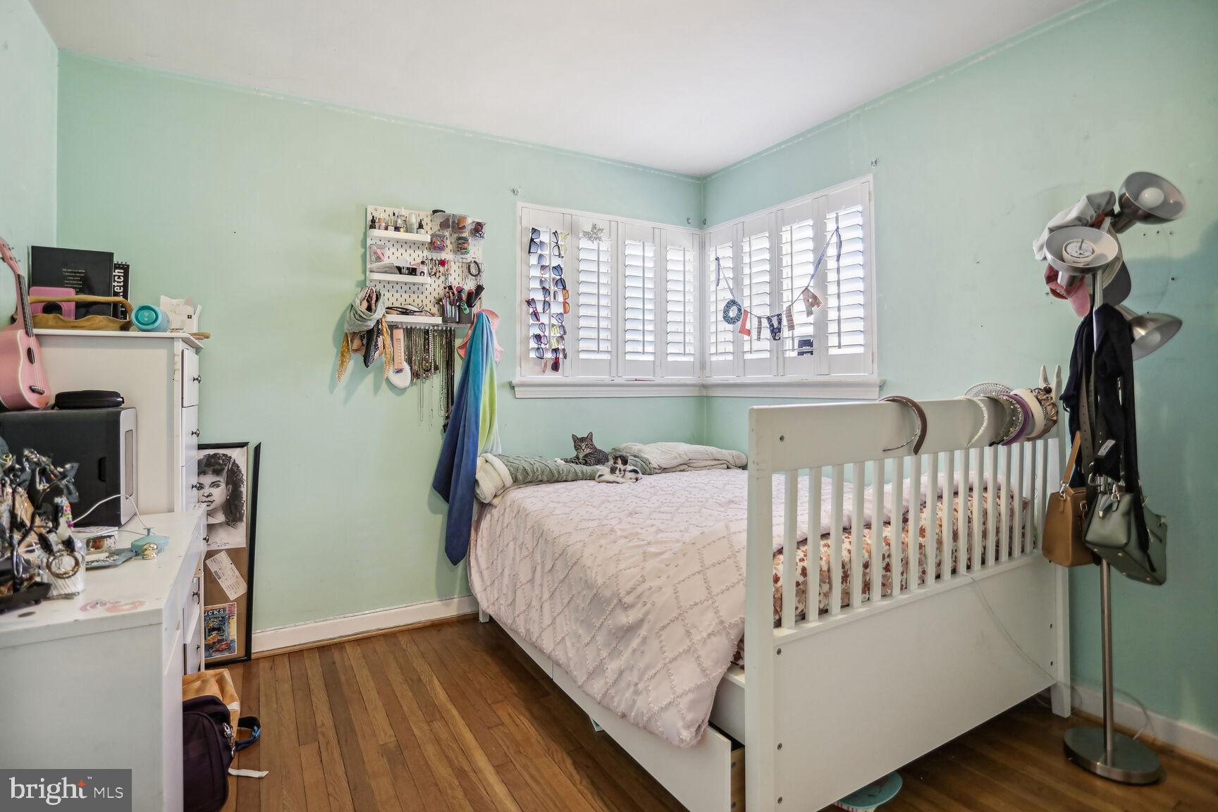 8216 ROANOKE AVENUE