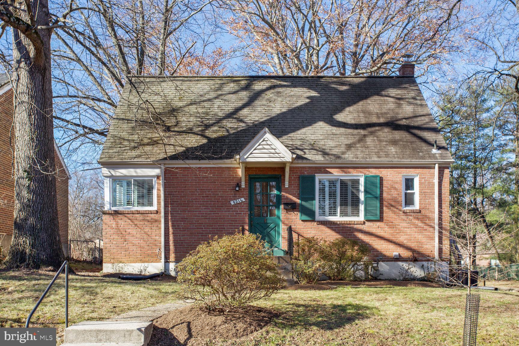 8216 ROANOKE AVENUE