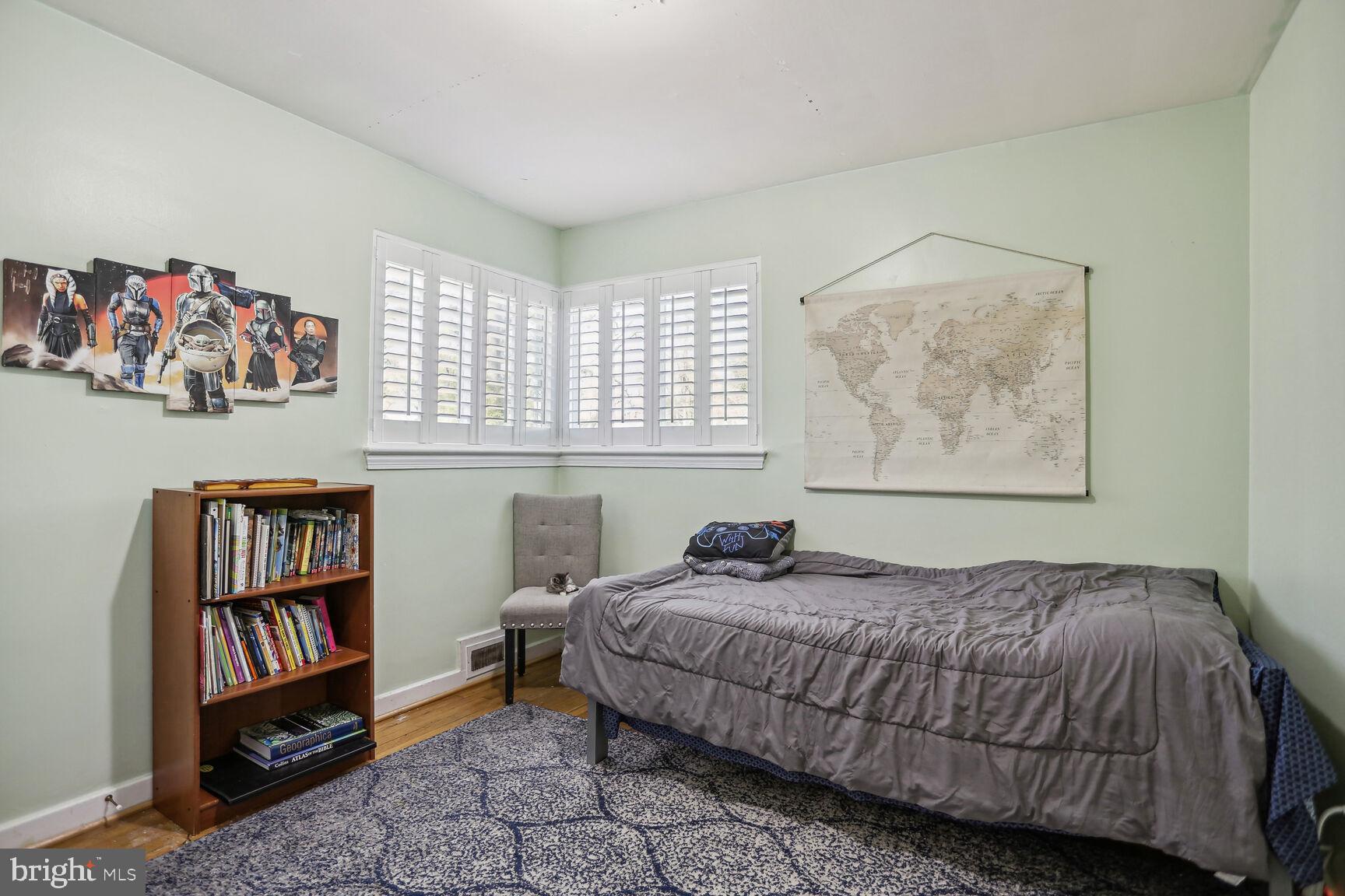 8216 ROANOKE AVENUE