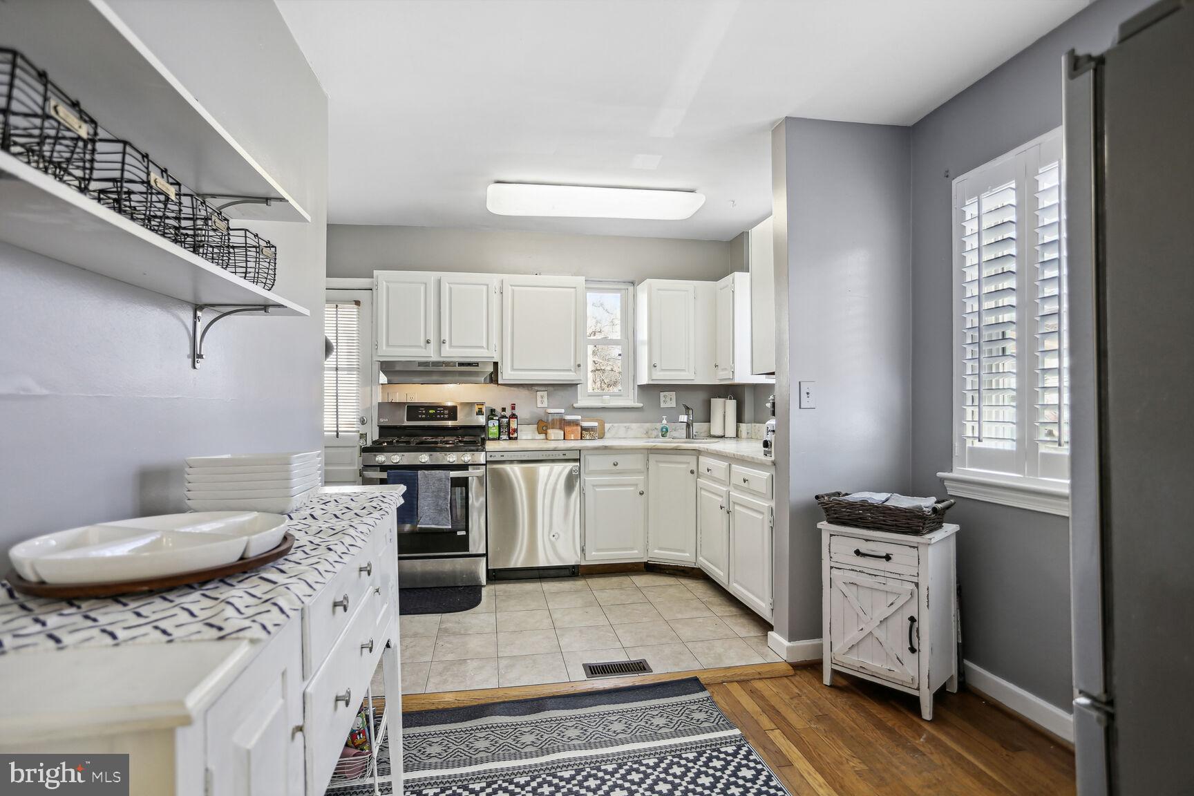 8216 ROANOKE AVENUE