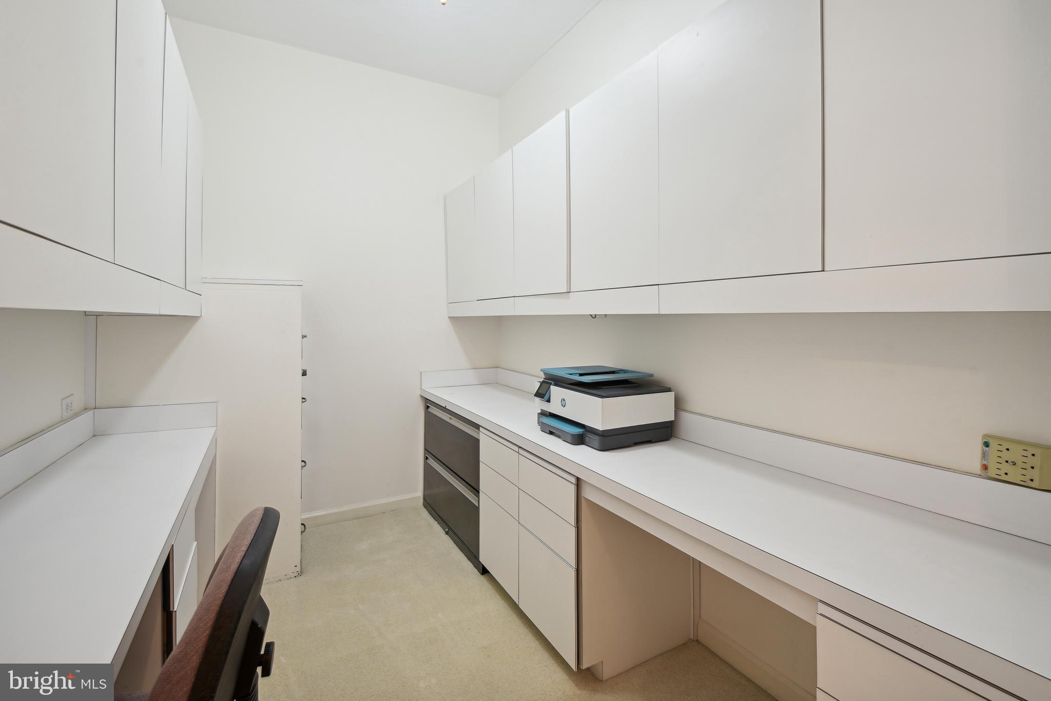 5610 Wisconsin Ave #208