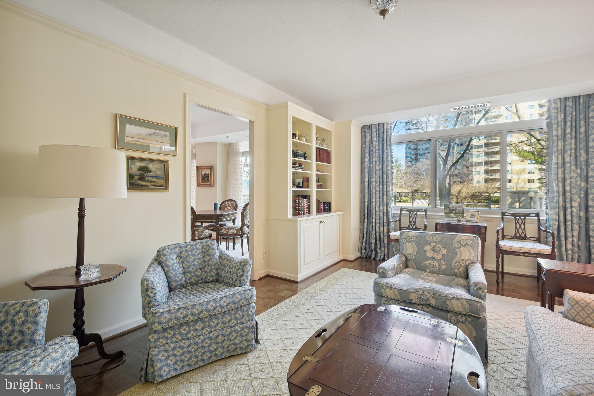 5610 Wisconsin Ave #208