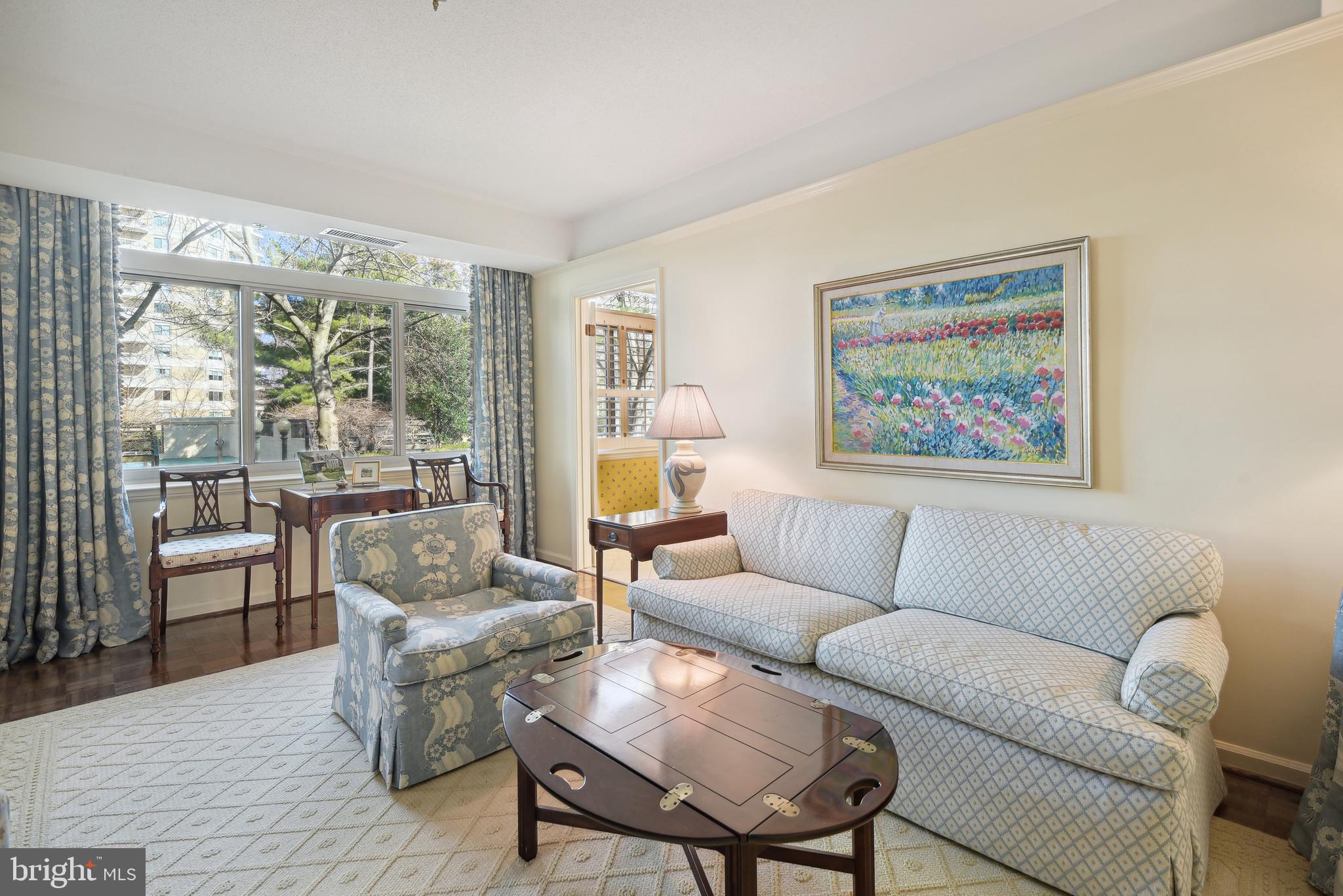 5610 Wisconsin Ave #208