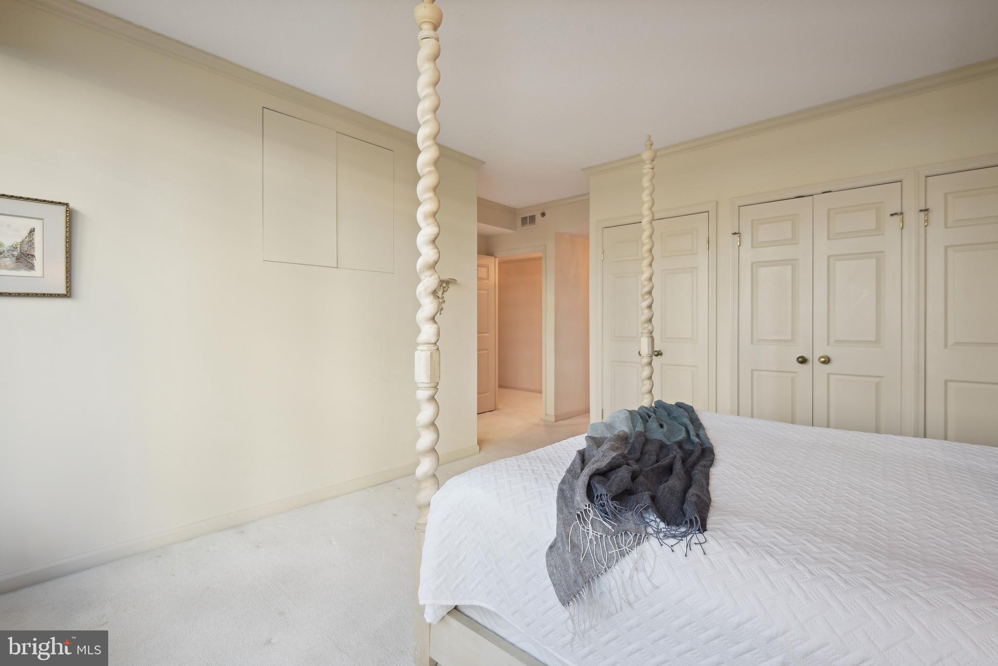 5610 Wisconsin Ave #208