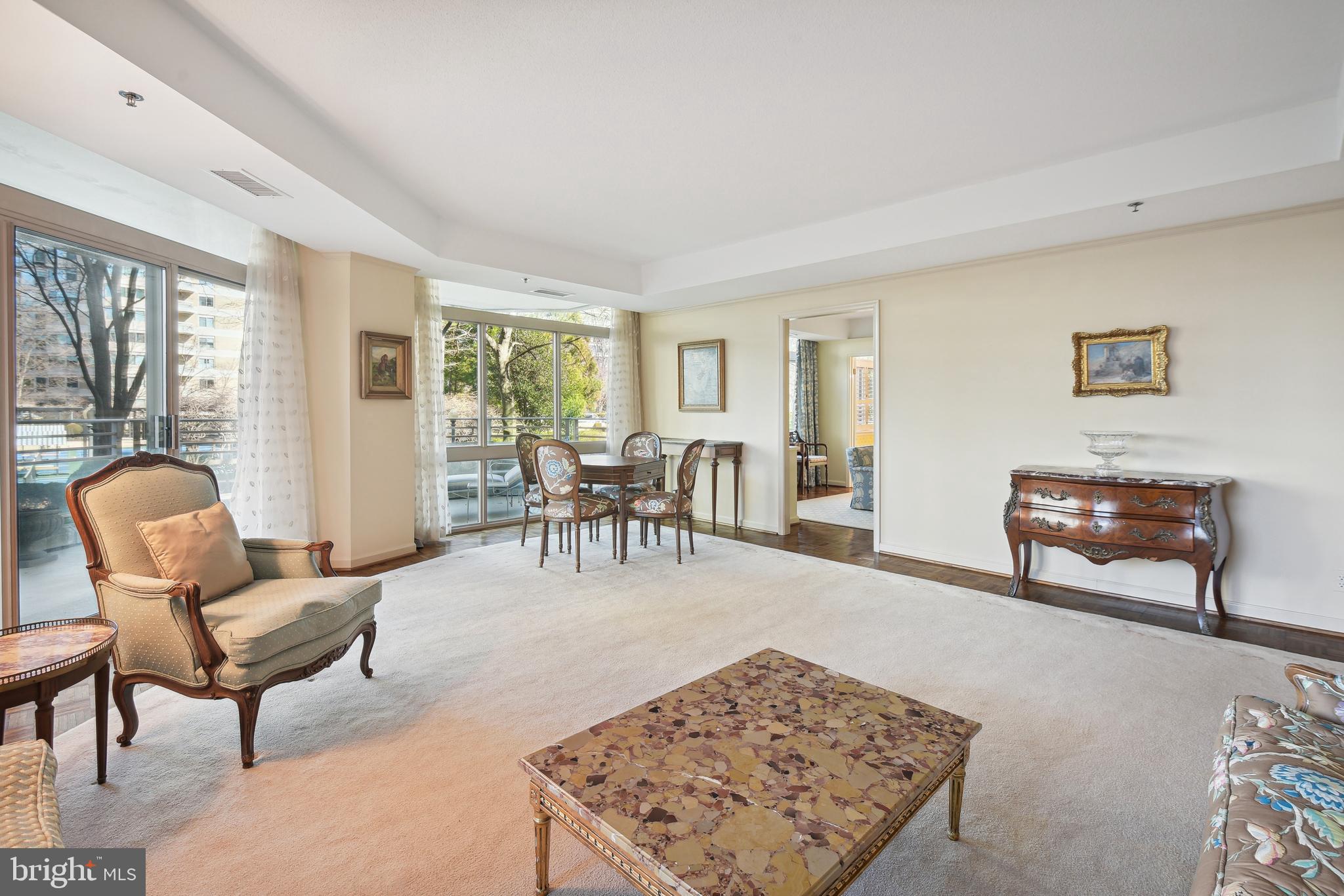 5610 Wisconsin Ave #208