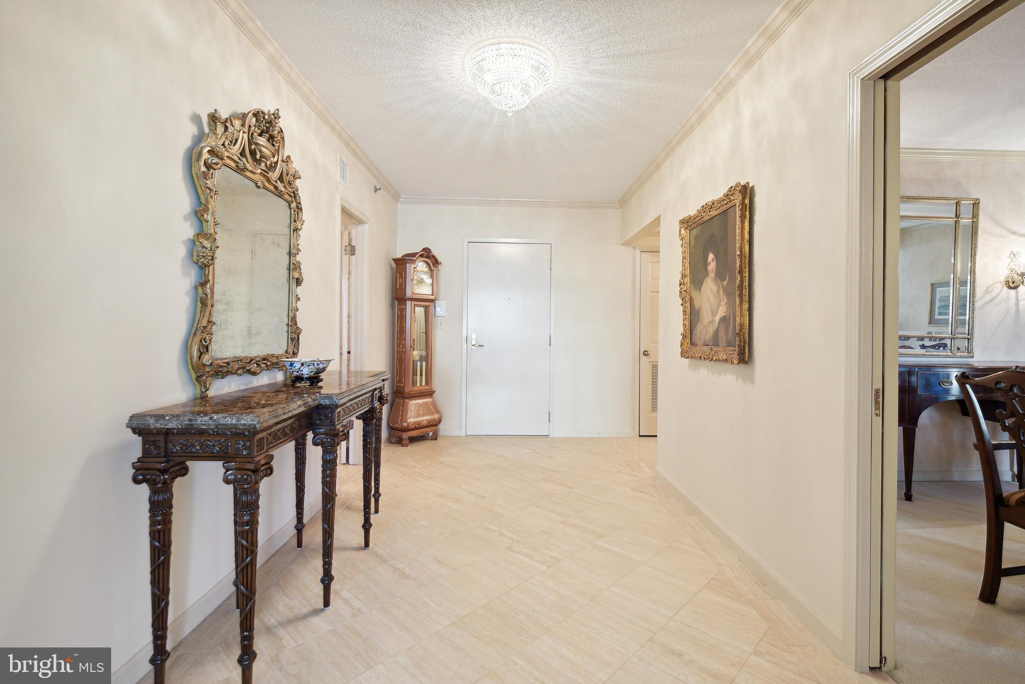 5610 Wisconsin Ave #208