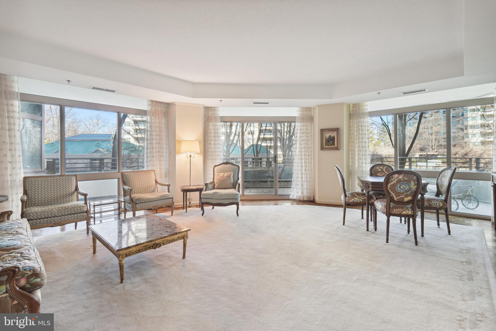 5610 Wisconsin Ave #208