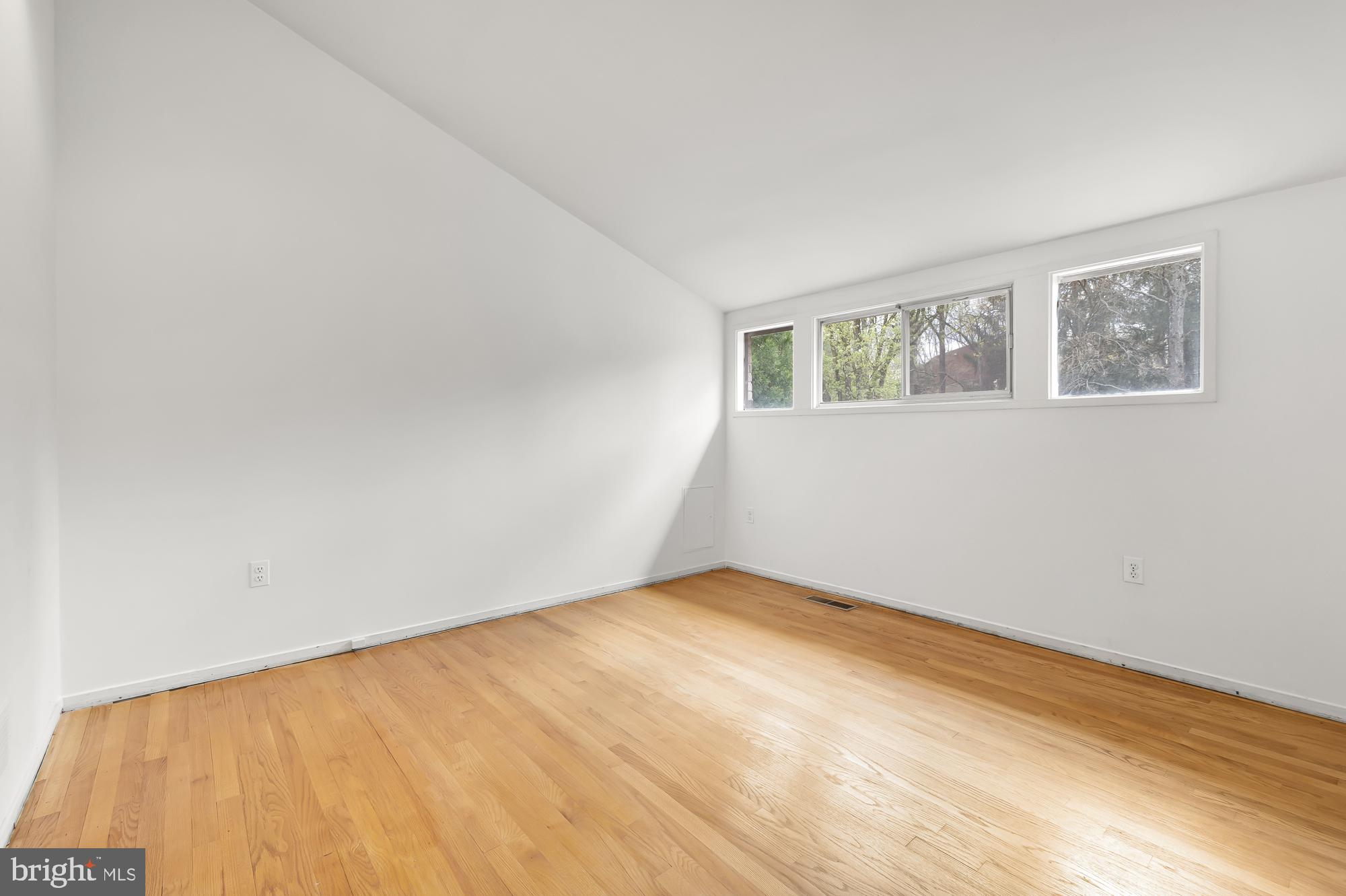 8509 TIMBER HILL LANE