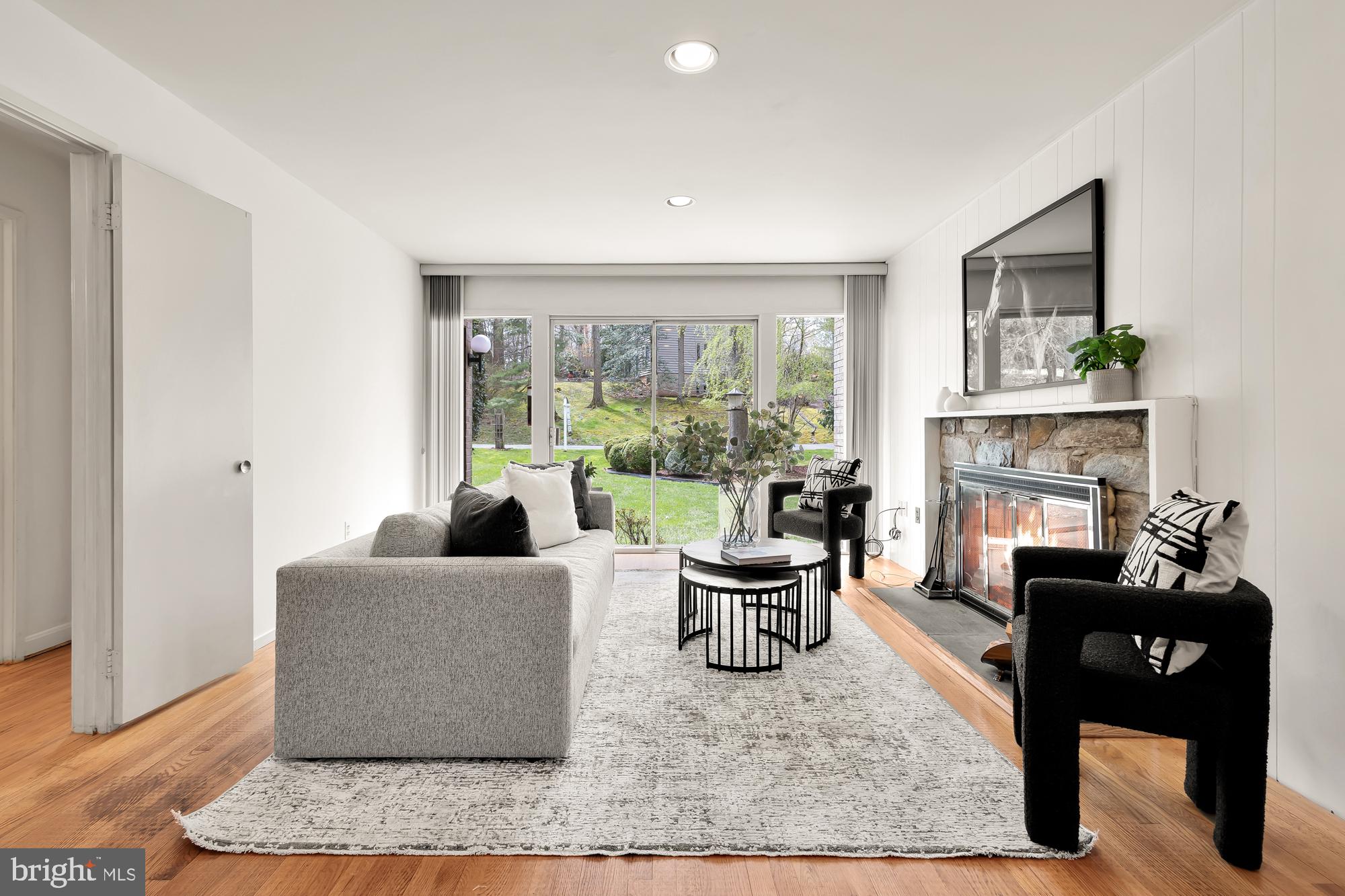 8509 TIMBER HILL LANE