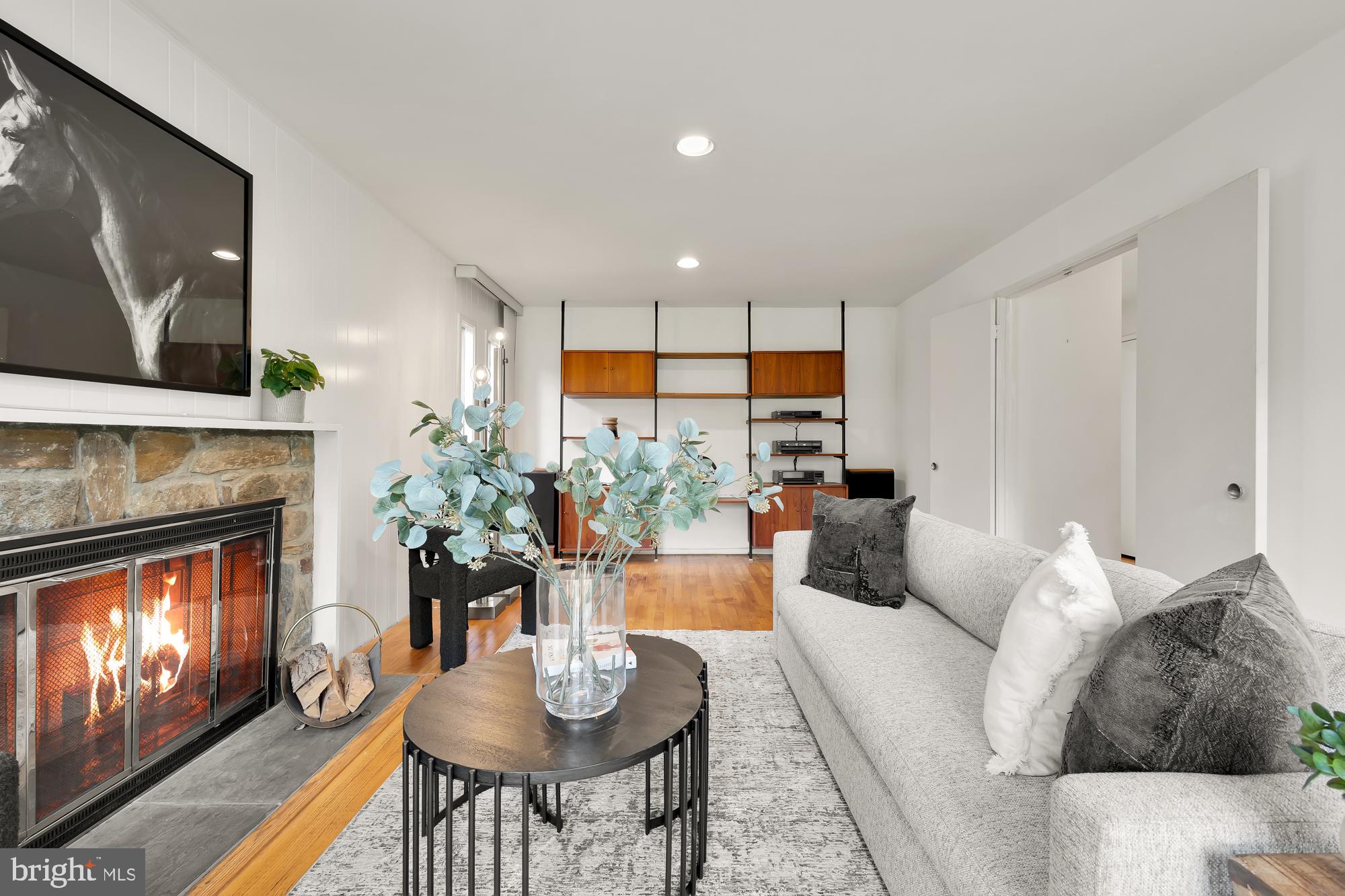 8509 TIMBER HILL LANE