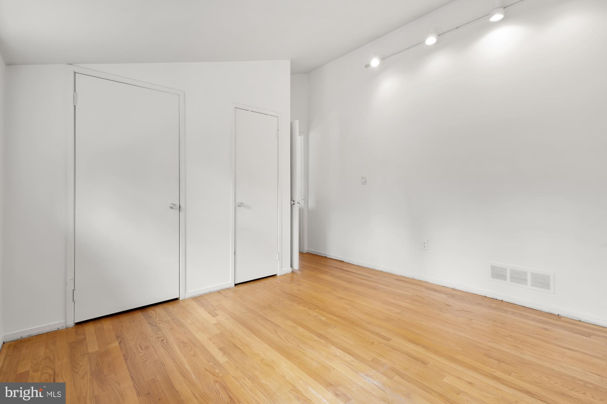 8509 TIMBER HILL LANE