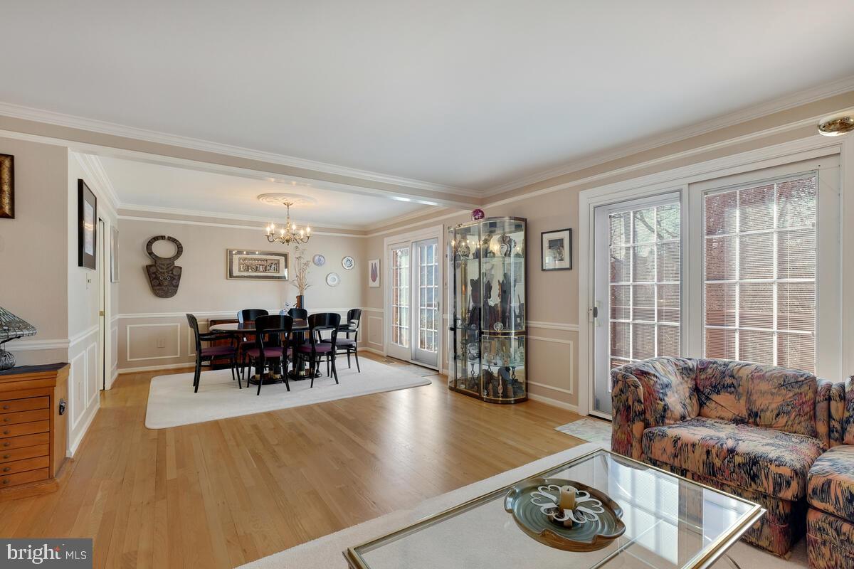 10910 Brewer House Rd