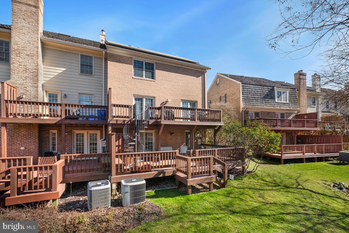 10910 Brewer House Rd