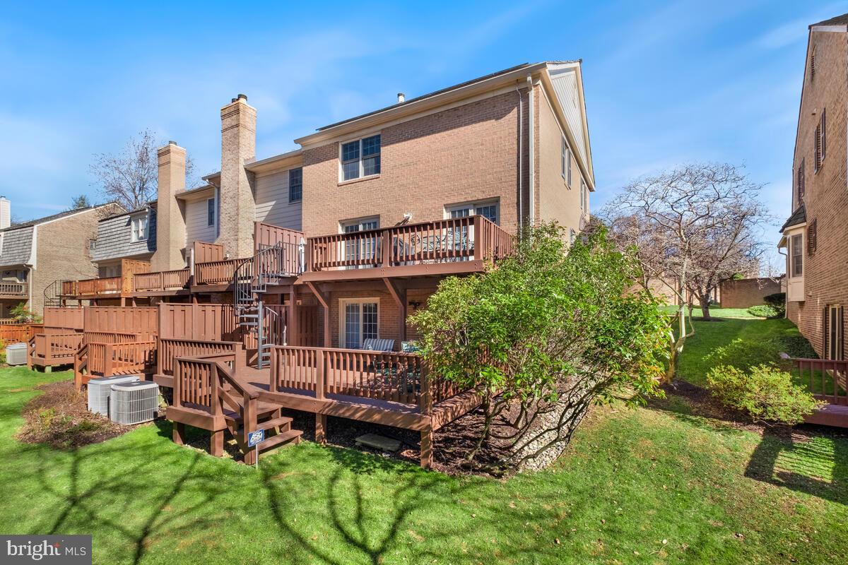 10910 Brewer House Rd