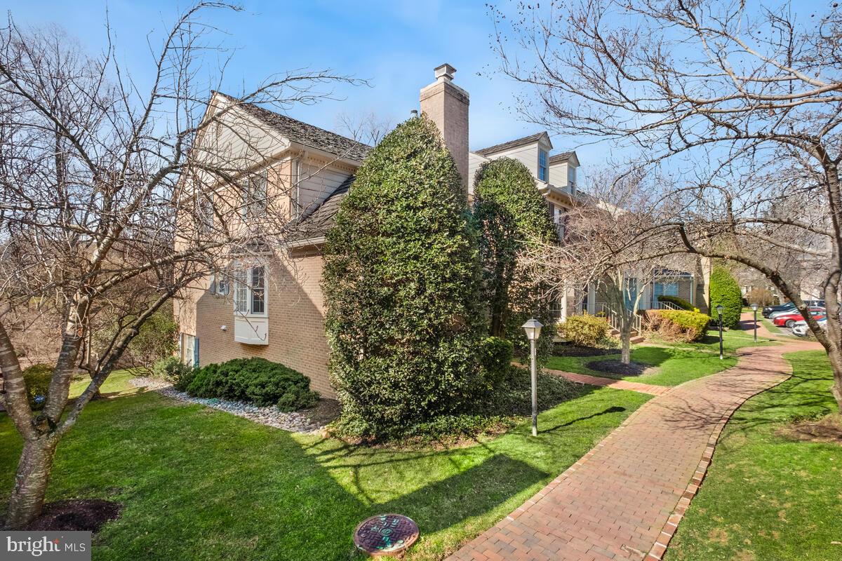 10910 Brewer House Rd