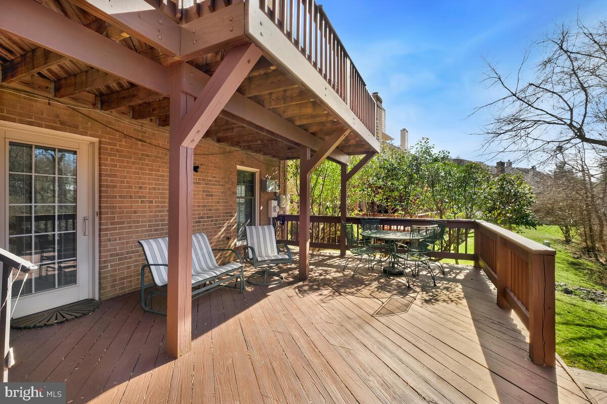 10910 Brewer House Rd