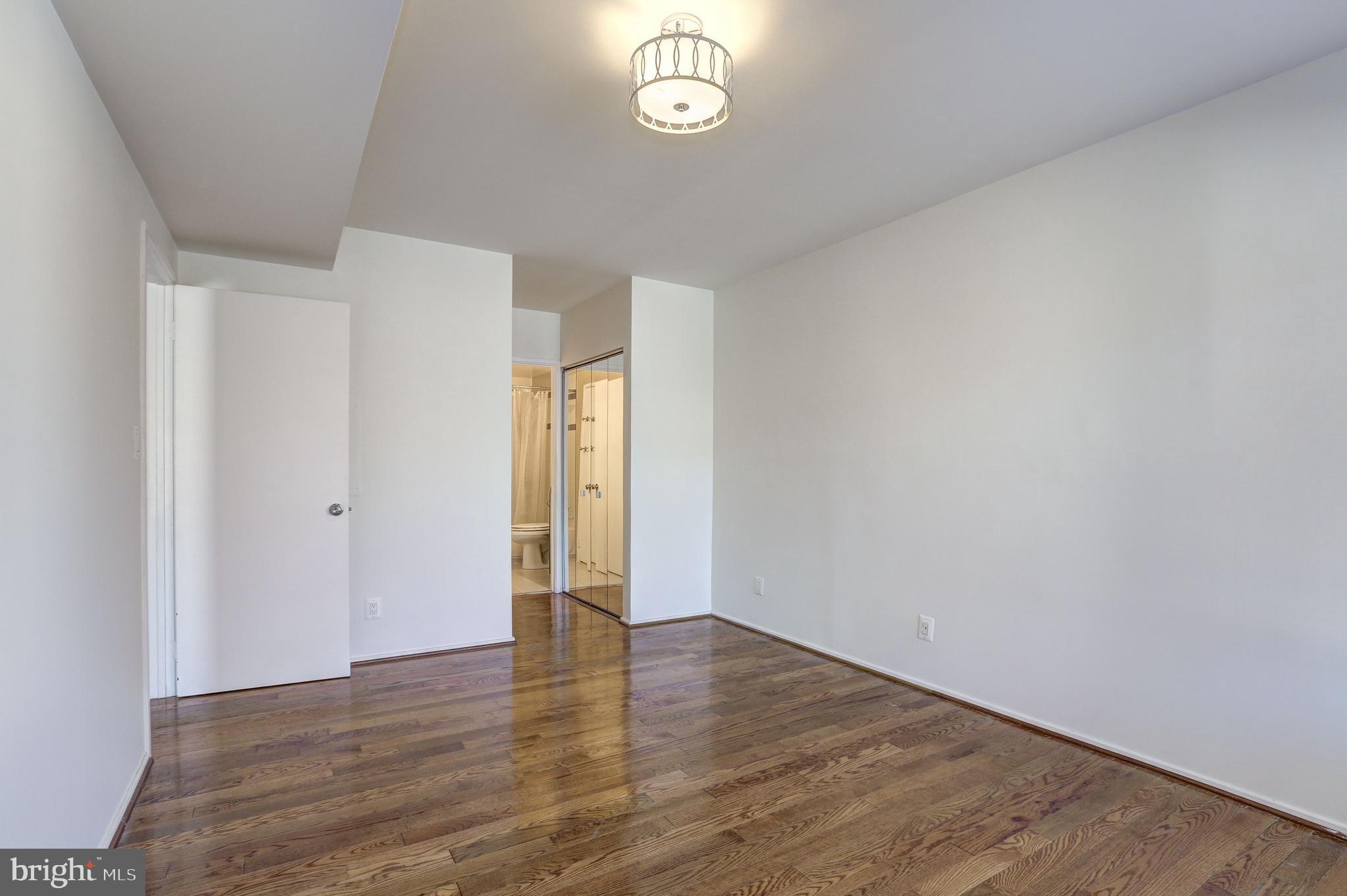 6060 California Cir #504