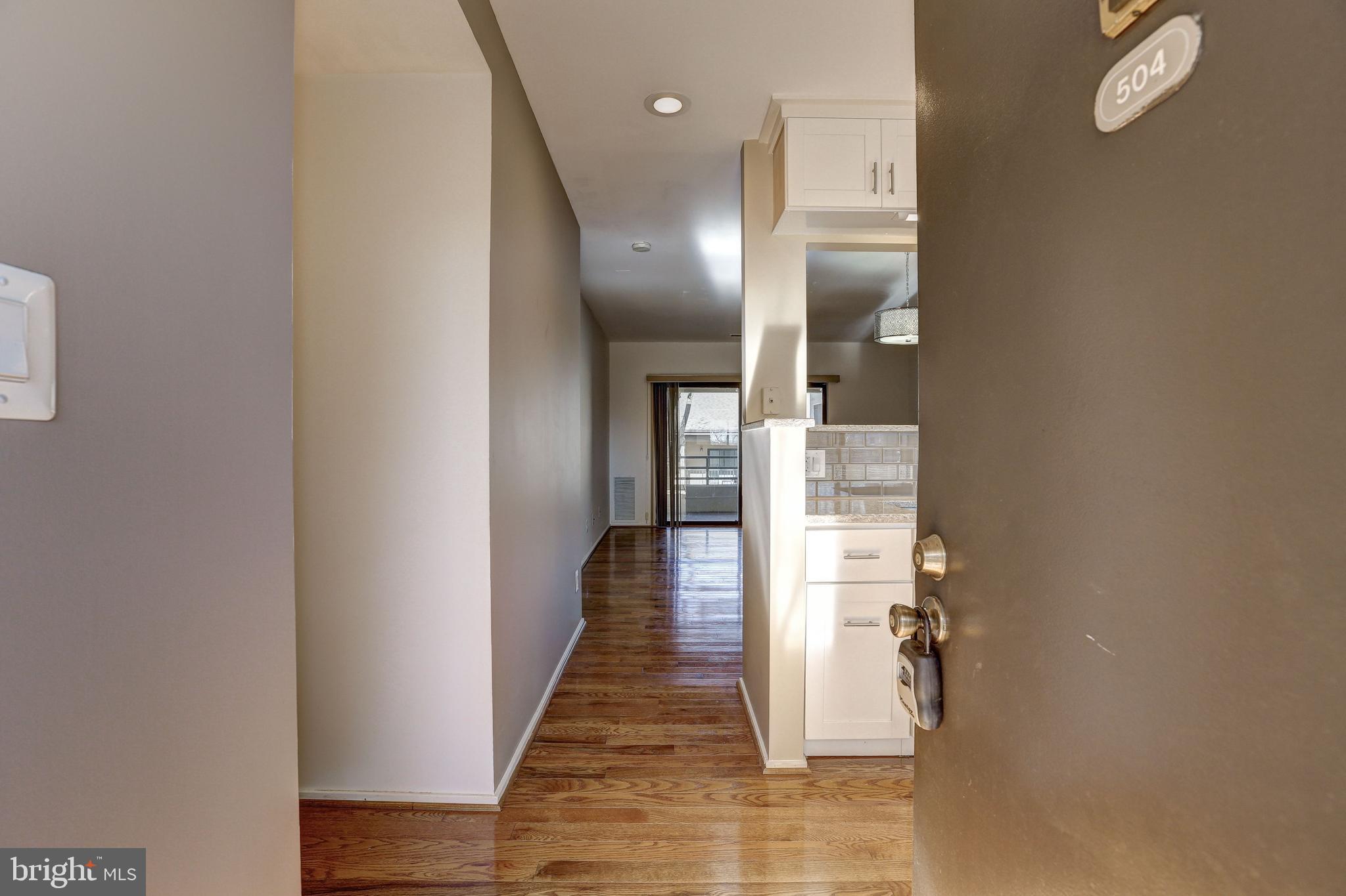 6060 California Cir #504