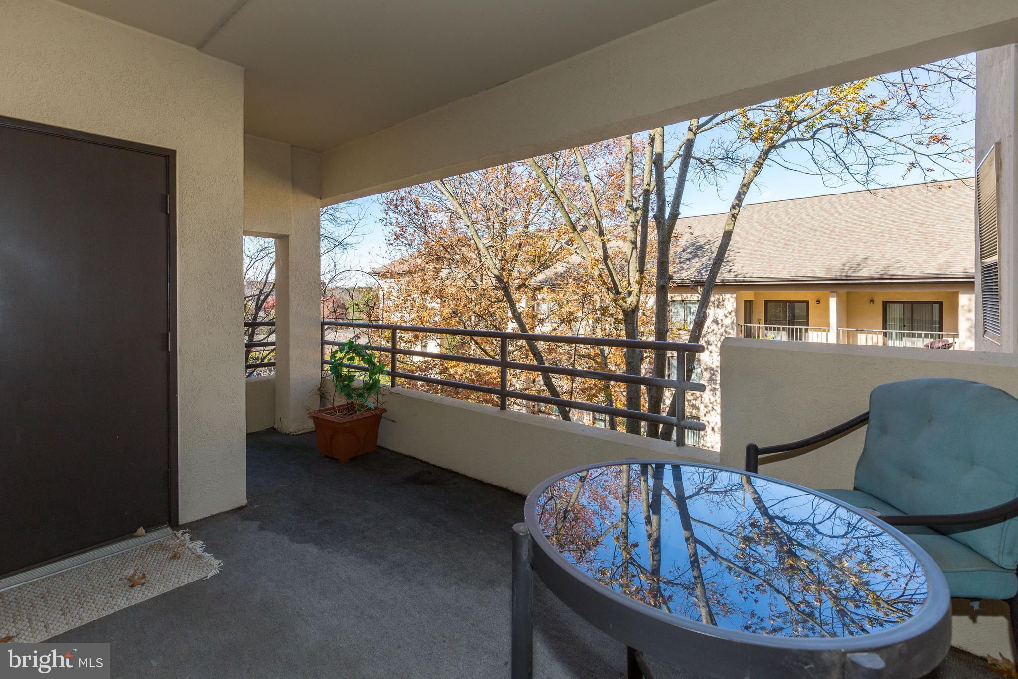 6060 California Cir #504