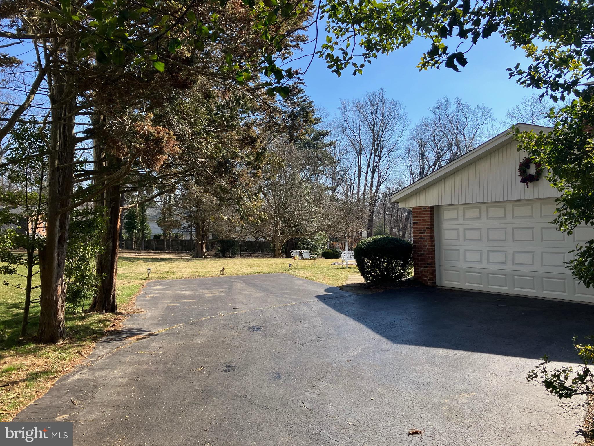 9008 Marseille Dr