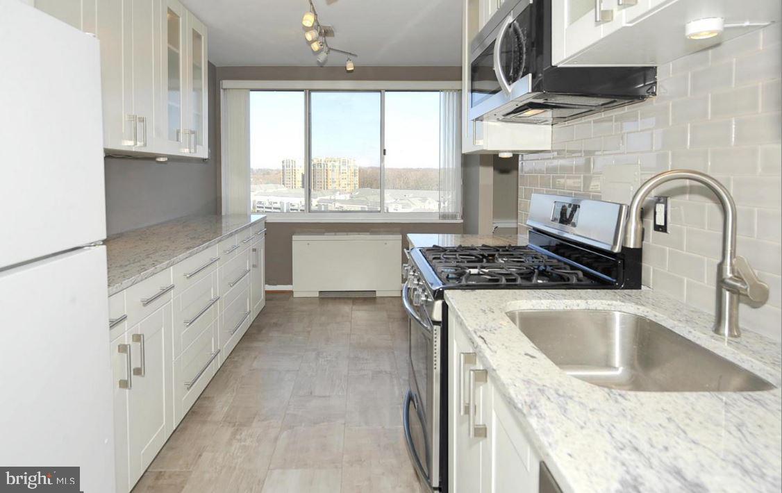 10201 GROSVENOR PLACE 1620