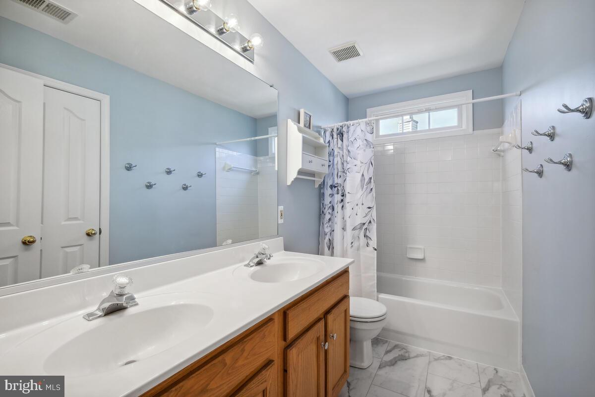 16 Ranworth Ct