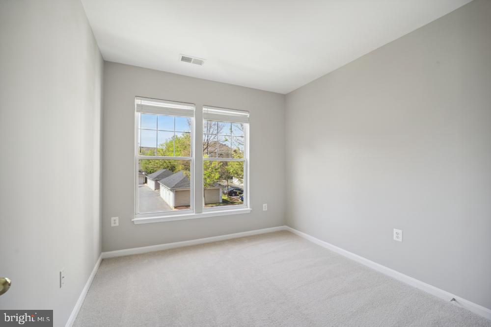 101 Watkins Pond Blvd #4-206