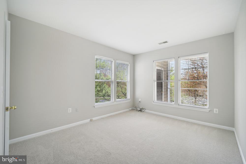 101 Watkins Pond Blvd #4-206