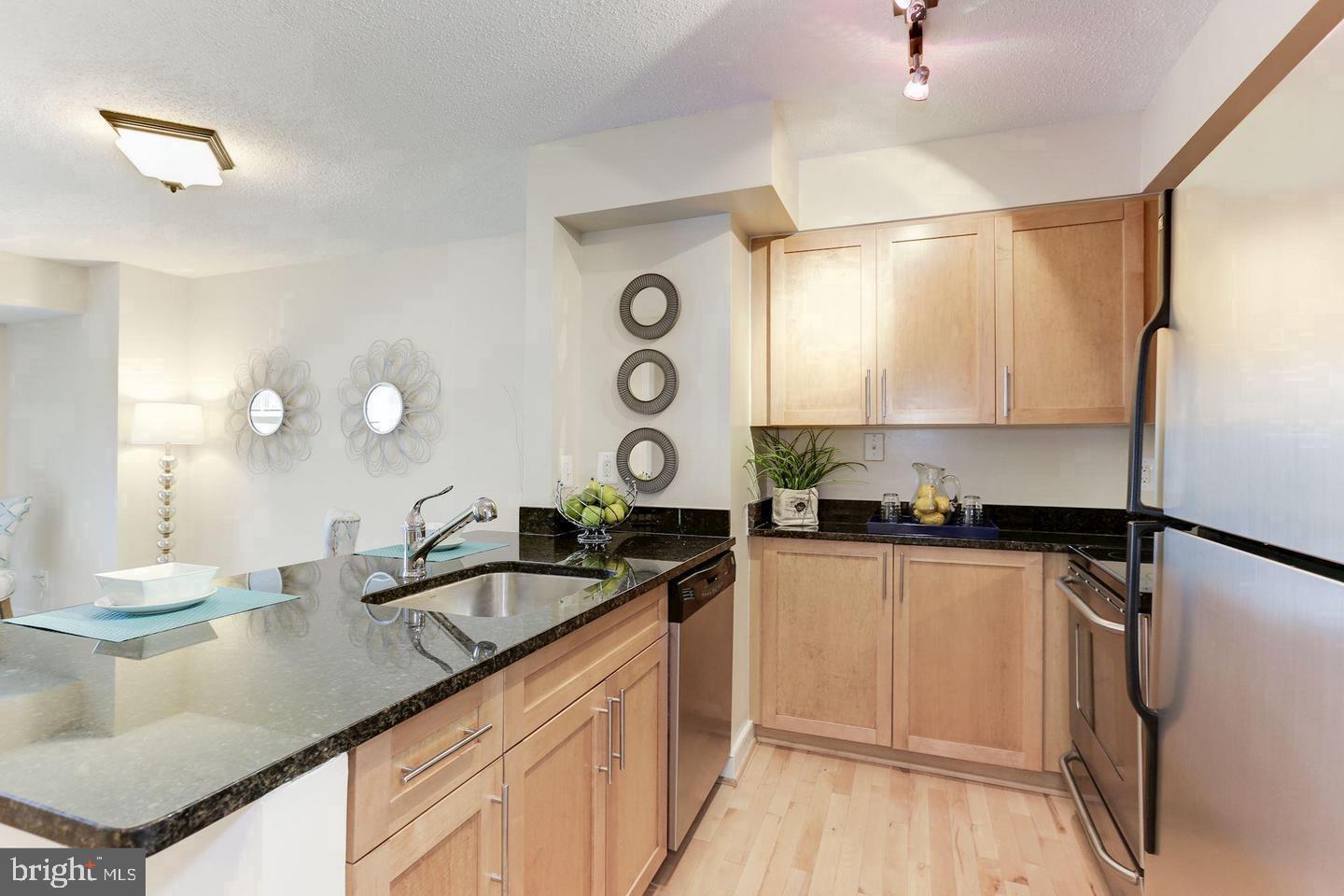 7500 WOODMONT AVENUE S1112