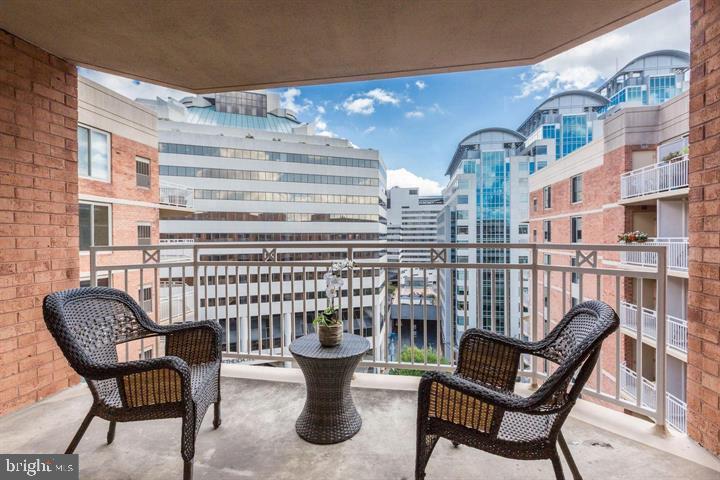 7500 WOODMONT AVENUE S1112