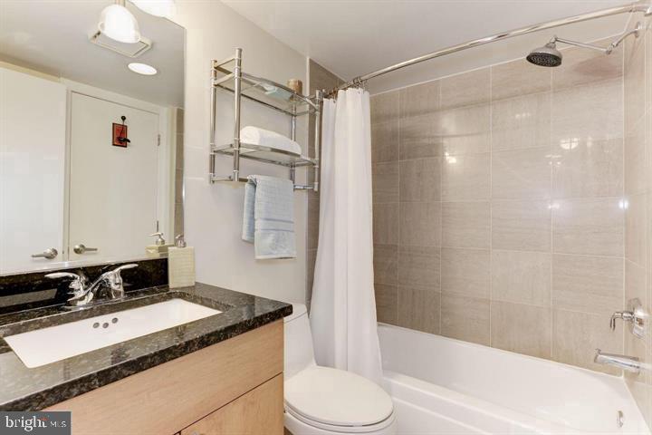 7500 WOODMONT AVENUE S1112