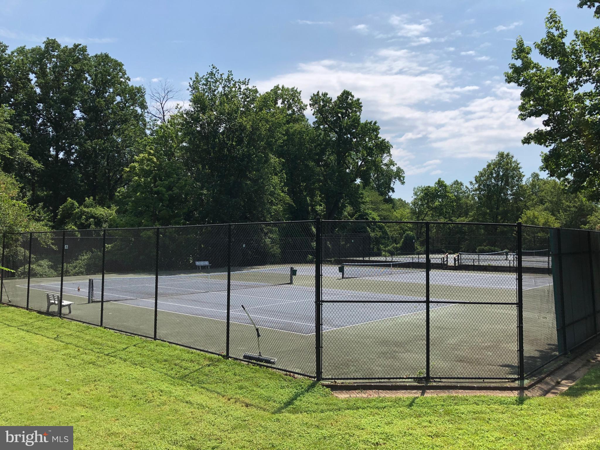 10926 BLOOMINGDALE DRIVE