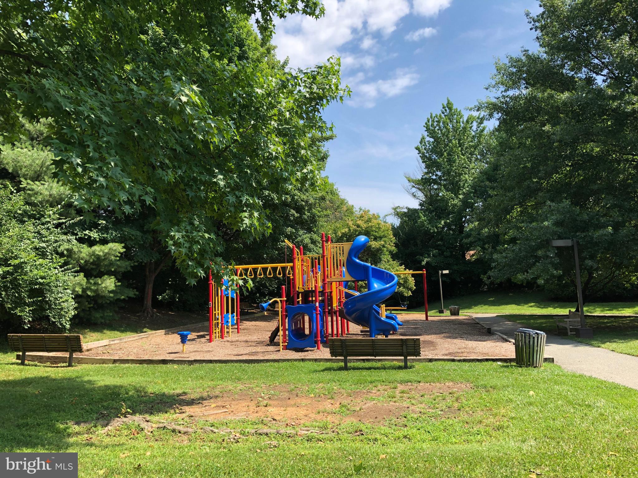 10926 BLOOMINGDALE DRIVE