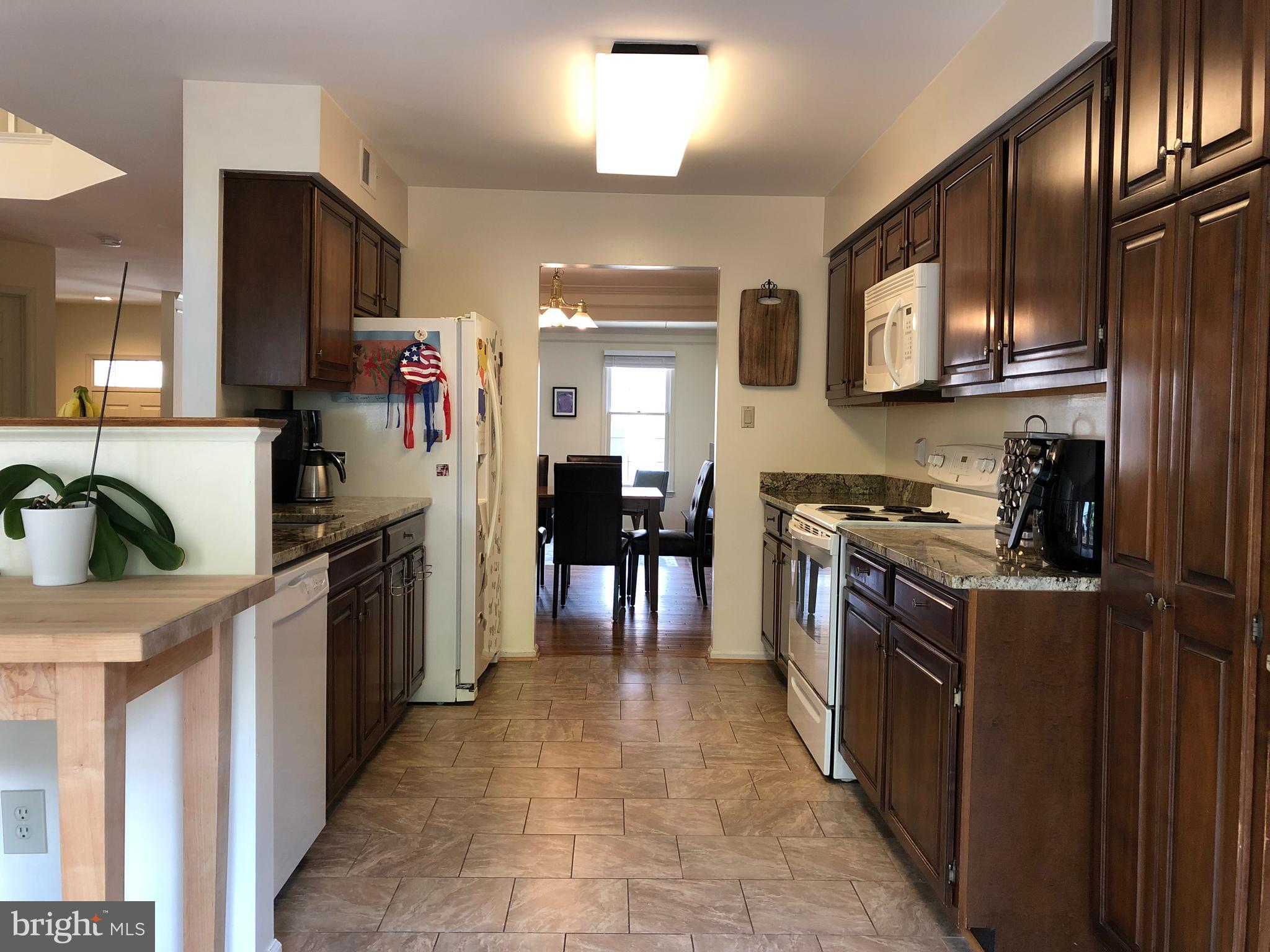 10926 BLOOMINGDALE DRIVE