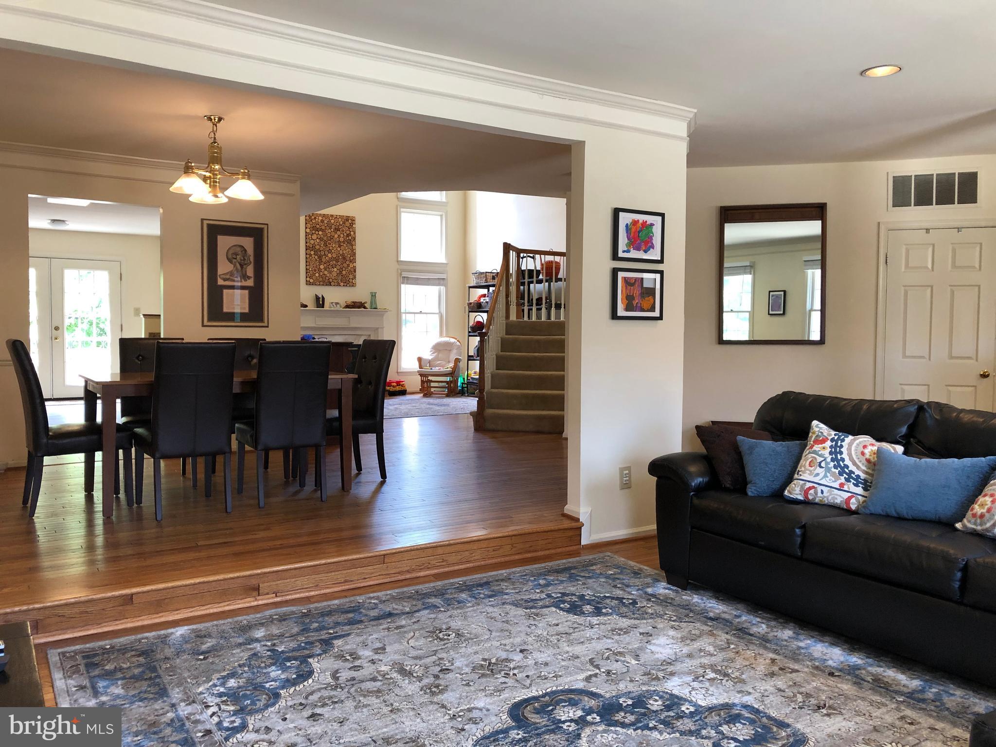 10926 BLOOMINGDALE DRIVE