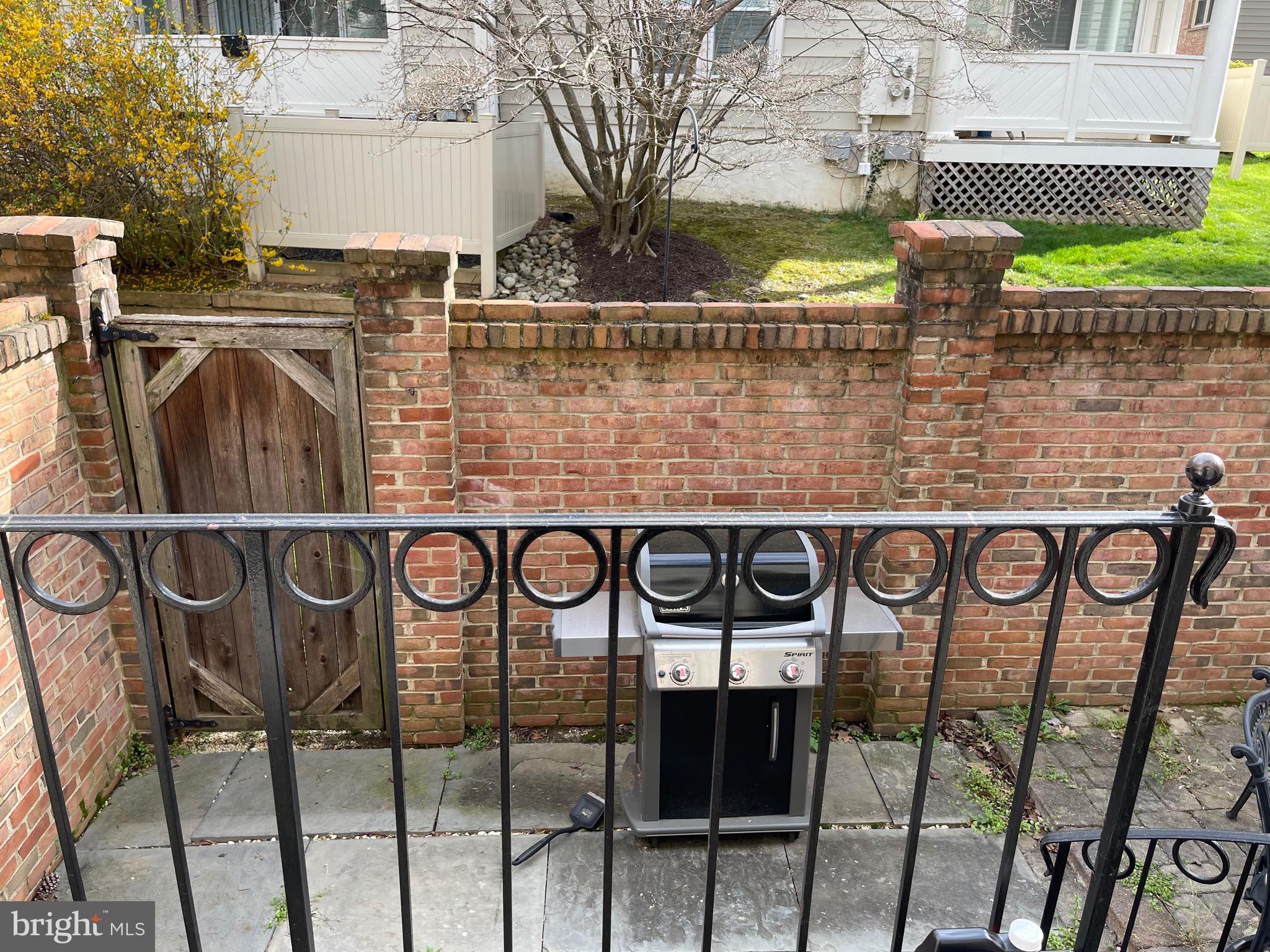 10926 BLOOMINGDALE DRIVE