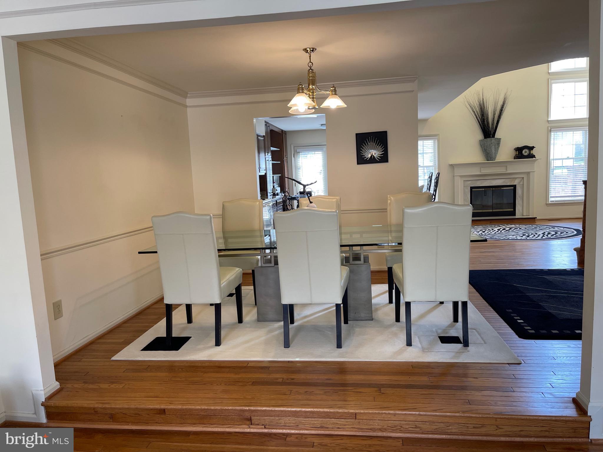 10926 BLOOMINGDALE DRIVE