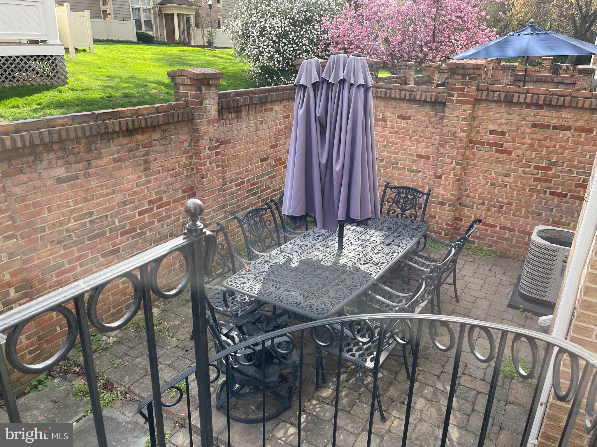 10926 BLOOMINGDALE DRIVE