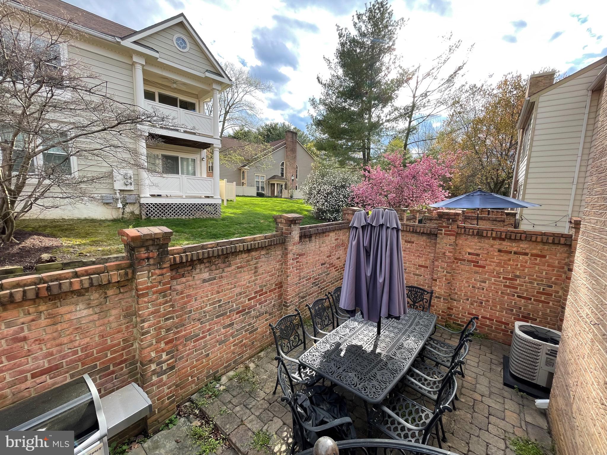 10926 BLOOMINGDALE DRIVE